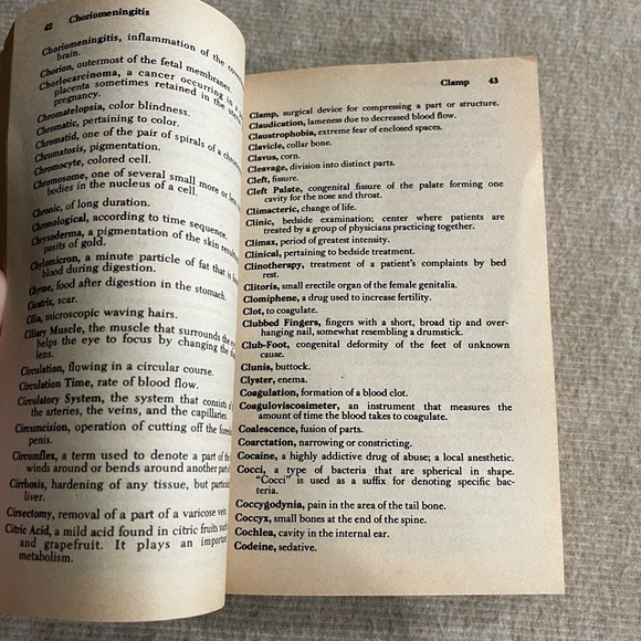 Home Medical Dictionary Paperback 
Webster’s Classic Reference Library A to Z - Picture 5 of 6